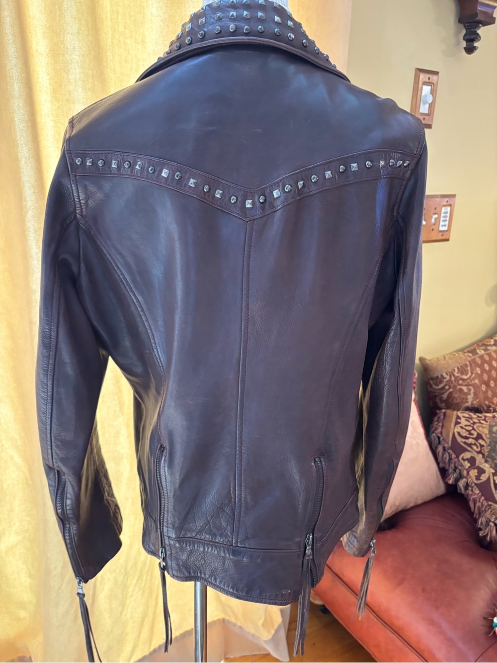 Brown leather London Wrap jacket with studs and western details - Picture 4 of 7